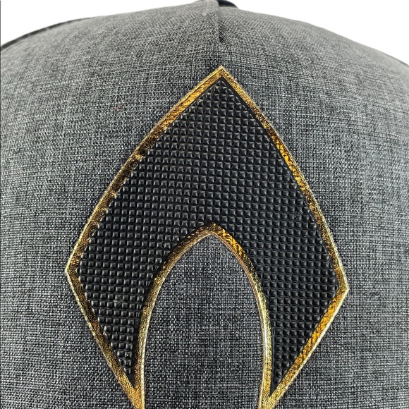 DC Comics Justice League Aquaman Embroidered Logo Black Snapback Hat Cap Adult - Picture 5 of 8